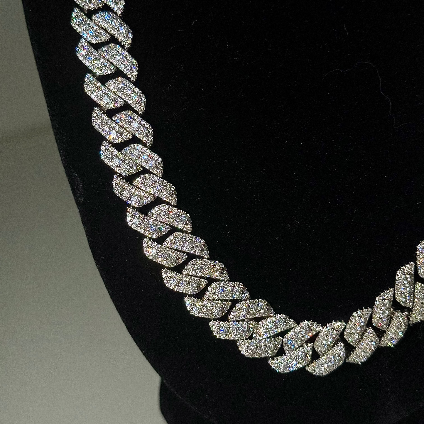 12mm Prong Set Cuban Chain - White Gold (3-Row Big Diamonds in Middle)